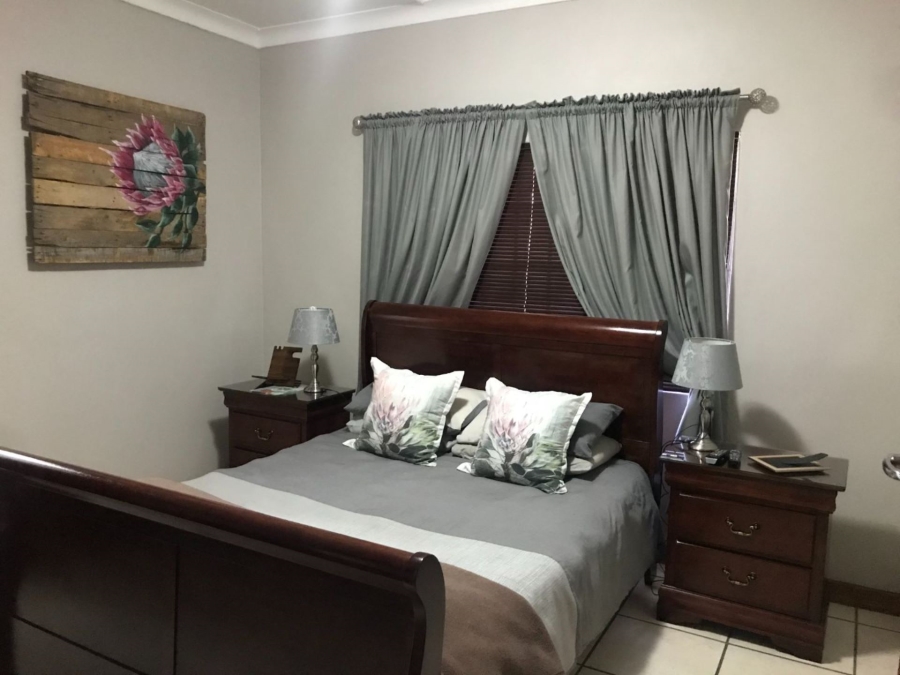 4 Bedroom Property for Sale in Die Rand Northern Cape